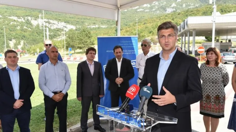 Slučajni susret političkih protivnika: pohvalili se zajedničkom fotkom na dru&scaron;tvenim mrežama