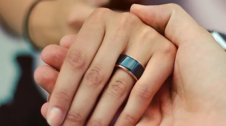 Voljenoj osobi po&scaron;aljite otkucaje srca pametnim prstenom