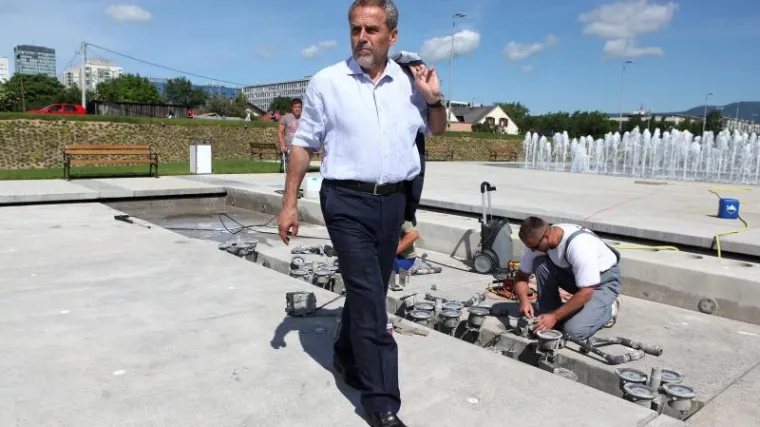 Bandić: 'U proteklih 20 godina HDZ i SDP uništili su Hrvatsku, građani to znaju'