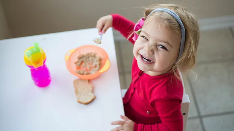 Dijete odbija najvažniji obrok u danu? Ovako ćete povećati &scaron;anse da va&scaron; mali&scaron;an zavoli doručak