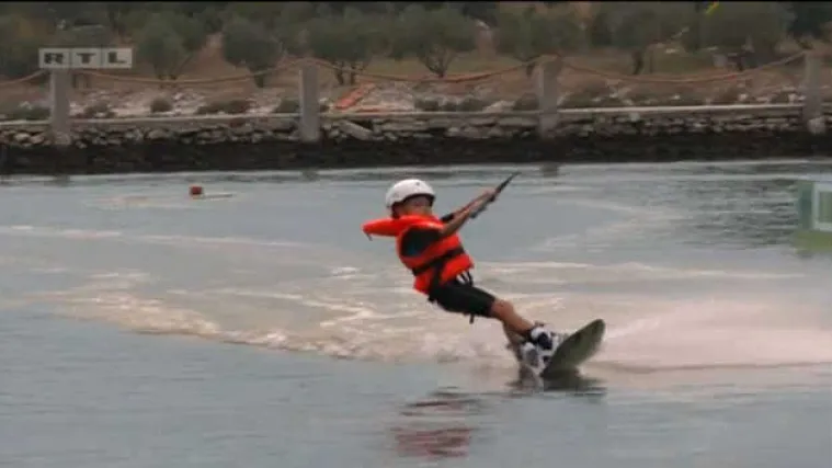 Pravo malo čudo: Nika ima tek 7 godina, a već dominira jednim adrenalinskim sportom