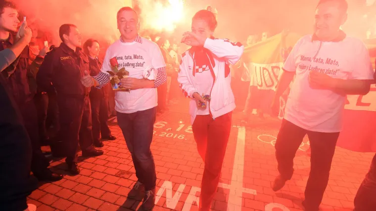 Doček kakav grad ne pamti: nekoliko tisuća Ludbrežana dočekalo svoju sportsku heroinu Saru
