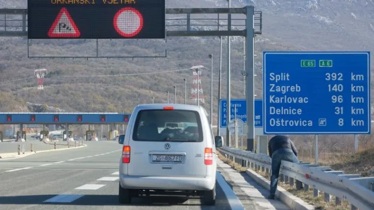 Zatvorena dionica A1 između čvorova Sveti Rok-Posedarje