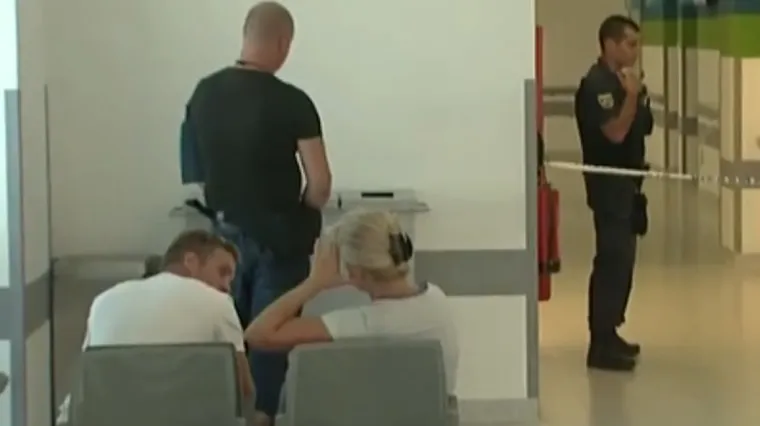 Liječnik je puzao, ali ubojica ga je dokrajčio hicem u leđa. Policajca je upucao u prsa...