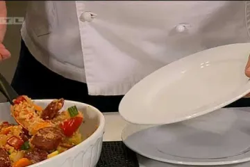 'Majstor kuhar' opet donosi delicije: kus-kus s kobasicama od konjetine
