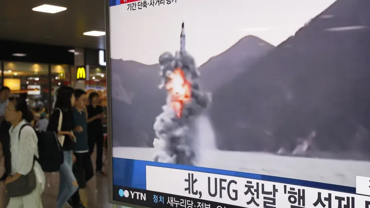 Odgovor na američko-južnokorejske vojne vježbe: Sjeverna Koreja ispalila balističku raketu s podmornice