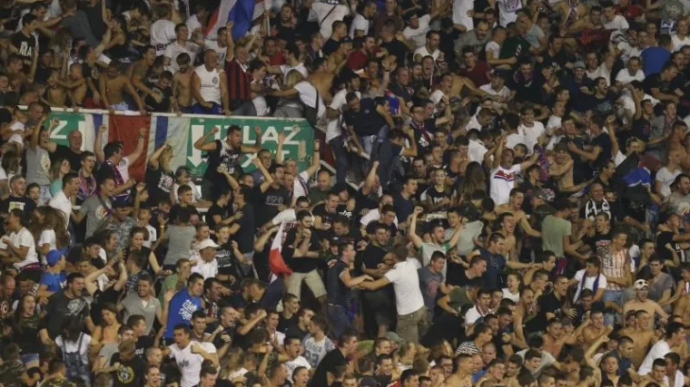 Navijači divljali na tribinama Hajdukova stadiona, do&scaron;lo do tučnjave