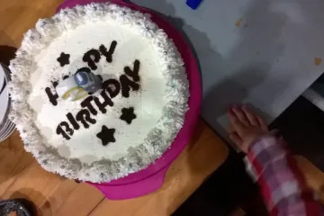 Ne znamo kome je točno rođendan, ali želimo pozivnicu