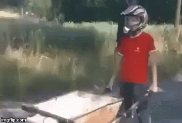 U BiH! Klinac ima genijalan izum, od tački napravio pravo čudo!