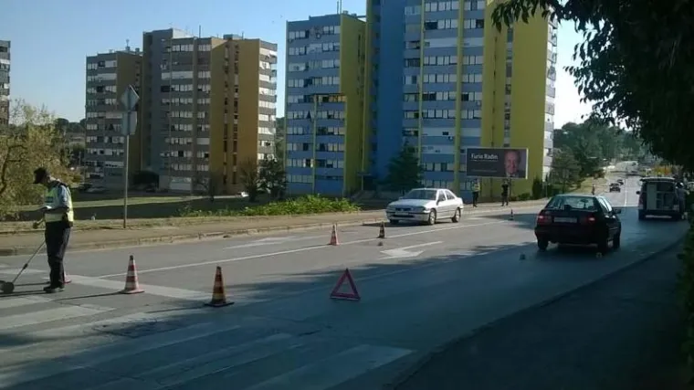 Pje&scaron;ak u životnoj opasnosti nakon naleta automobila u Valturskoj ulici u Puli