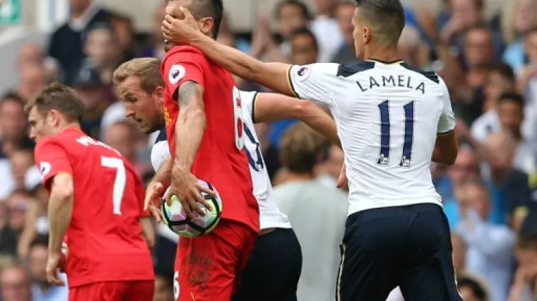 Zvijezda Tottenhama besramno ošamarila Dejana Lovrena