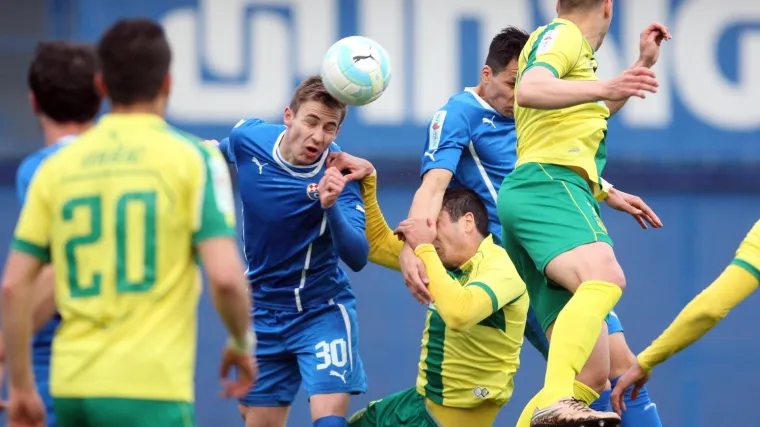 Domaći i inozemni nogometni klubovi pobjedama žele osigurati vrh ljestvica