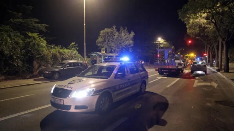 Vozačica se u Rijeci silovito zabila u stablo, poginula na mjestu