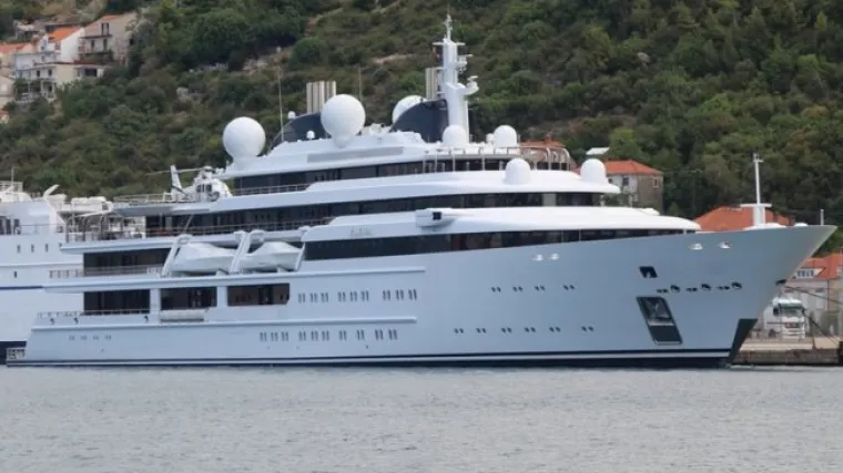 Katarski emir stigao na Korčulu jahtom vrijednom 300 milijuna dolara