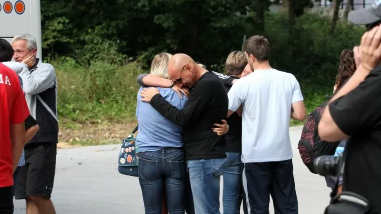 'Kažu da je pao s dizalice snimajući selfie, a mobitel nema ni ogrebotine'