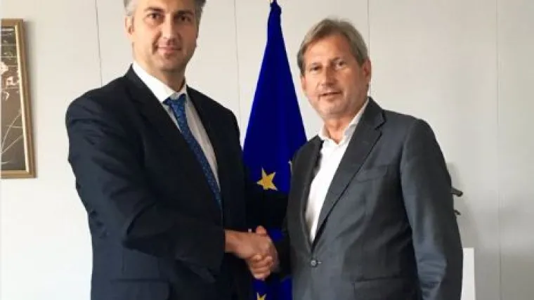 Plenković s Hahnom razgovarao o odnosima Hrvatske s BiH i Srbijom