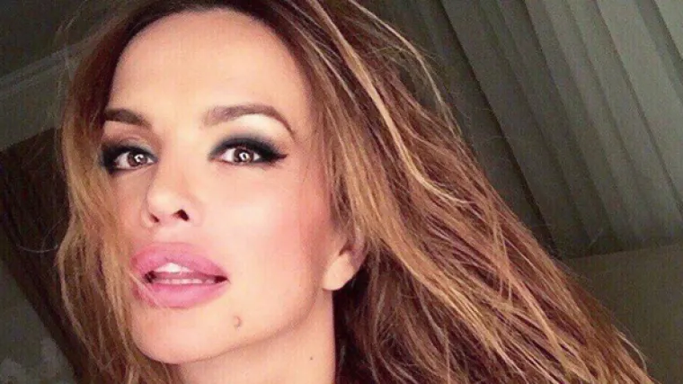 Srpska snaha Severina u Makedoniji nastupala zakrpanih čarapa