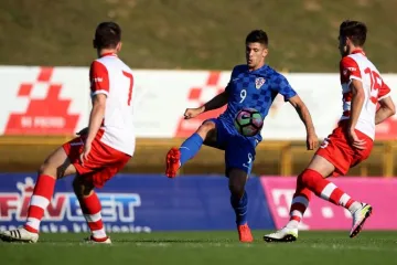 ROĐENDAN U VATRENOM DUHU: Hrvatska razveselila Sisak i počastila ih golovima