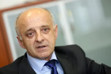 Šef DUZS-a službenim automobilom 42 puta putovao u grad u kojem živi