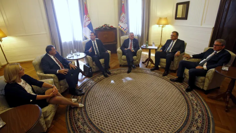 Vučić i Nikolić poručili Dodiku da Srbija ne podržava referendum u Republici Srpskoj!