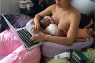 Fotografija majke novopečenih blizanaca dokaz je da možete imati djecu i istovremeno ganjati svoje snove