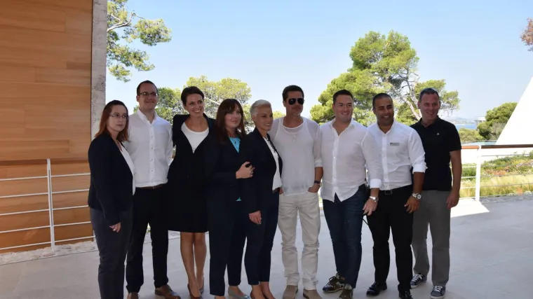 Ekskluzivno saznajemo za&scaron;to je Brad Pitt jučer posjetio &Scaron;ibenik: glumac će uložiti u na&scaron;u obalu i graditi luksuzne vile