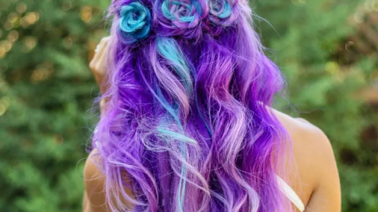 Kosa boje lavande: Zbog ovih inspirativnih lookova mogli biste odjuriti do frizerskog