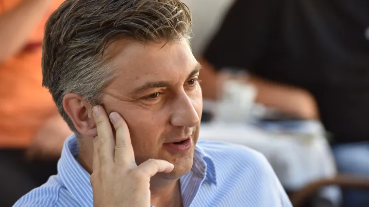 Plenković otkrio imovinsku karticu: sa suprugom posjeduje stan, automobil i nemaju u&scaron;teđevine
