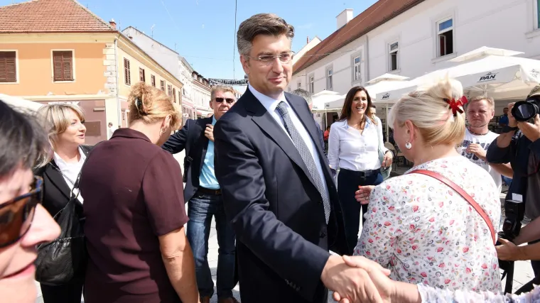 HDZ-ovi tro&scaron;kovi kampanje: Plenković otkrio da su dosad potro&scaron;ili 2,9 milijuna kuna