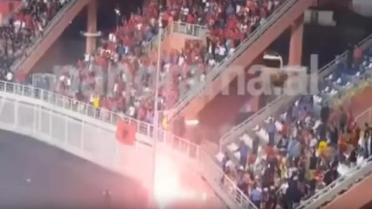 Makedonci provocirali s tri prsta, Albanci ih odmah napali