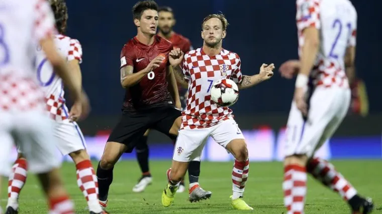 U posljednjih 180 minuta Hrvatska je čak &scaron;est puta pogađala okvir turskog gola