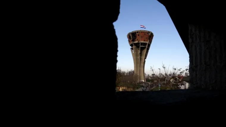 Josić zamjerio Bandiću &scaron;to je '&scaron;utke promatrao, s Titovim bedžom na reveru' i 'shizofrenom' Milanoviću &scaron;to osuđuje srpsku jurisdikciju