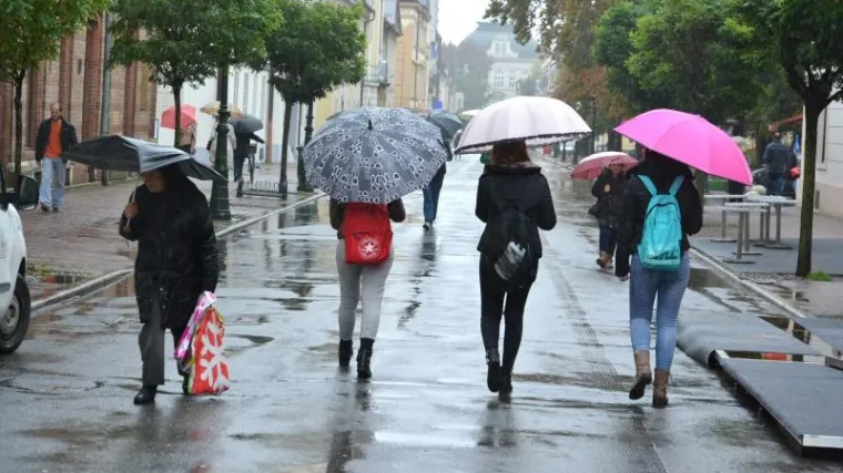 Promjenljivo oblačno uz sunčana razdoblja, na Jadranu bura koja će slabiti