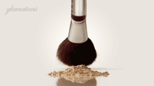 Smeta vam sjaj na čelu, a ne želite dodatni sloj šminke? Spas je u ovom specifičnom puderu