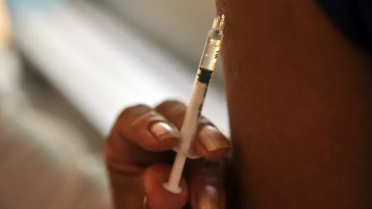 Stručnjaci kažu kako nazalni sprejevi nisu dobri, djecu bismo trebali početi cijepiti protiv gripe