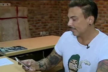 Jeste li znali da Neven Ciganović prvi put u životu ima stalan posao u uredu od 9 do 5?