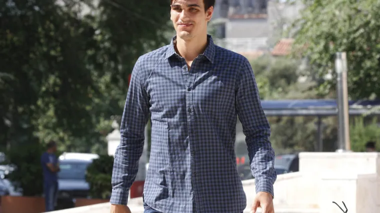 Dario &Scaron;arić vodičkim vatrogascima darovao tri radio stanice