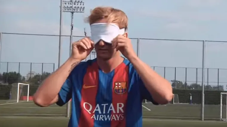 Messi i Rakitić ugostili i s povezom preko očiju odigrali nogomet sa reprezentacijom slijepih