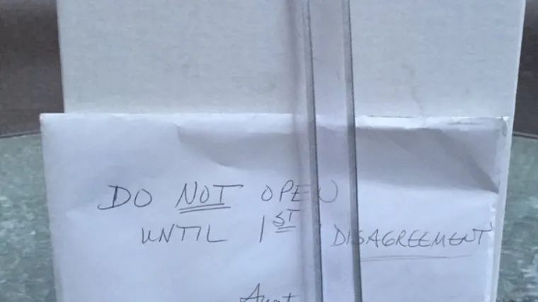 Mladenci otvorili poklon od vjenčanja nakon 9 godina: pogledajte što su zapravo dobili