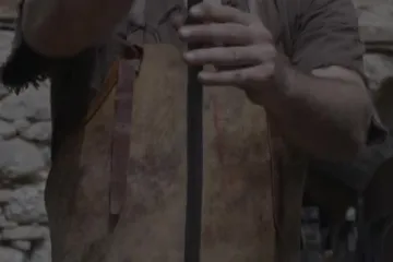 Anno: kralj Tomislav preko viteza Krševana natjecateljima naredio da iskuju mačeve