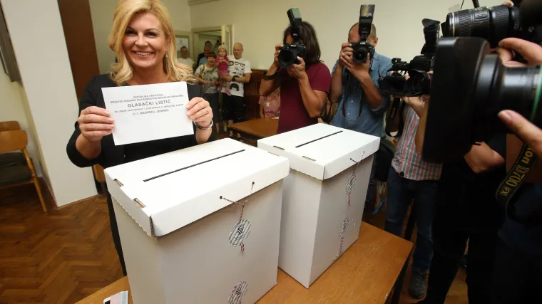 Grabar-Kitarović: 'Danas moramo biti ozbiljni i ne možemo se poslije buniti ako ishod ne bude onakav kakav smo željeli'