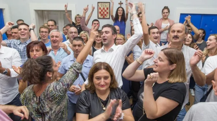 Iako se rezultati mijenjaju iz sekunde u sekundu, u HDZ-u već slave pobjedu