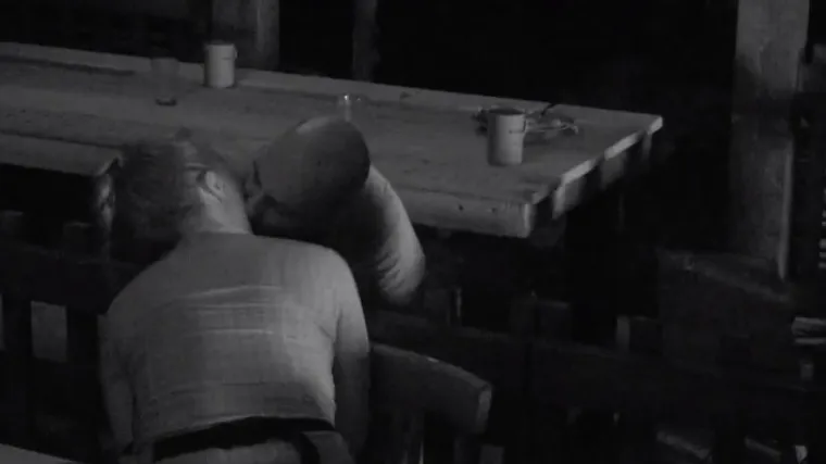 Ostali su sami i razmjenjivali puse