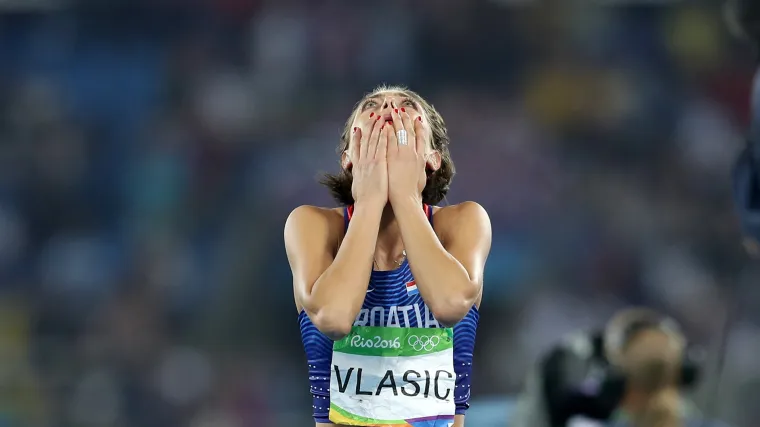 Blanka Vla&scaron;ić Bogu u ruke predala svoju sudbinu: dani piercinga, ludih izlazaka i seksa prije braka su iza nje