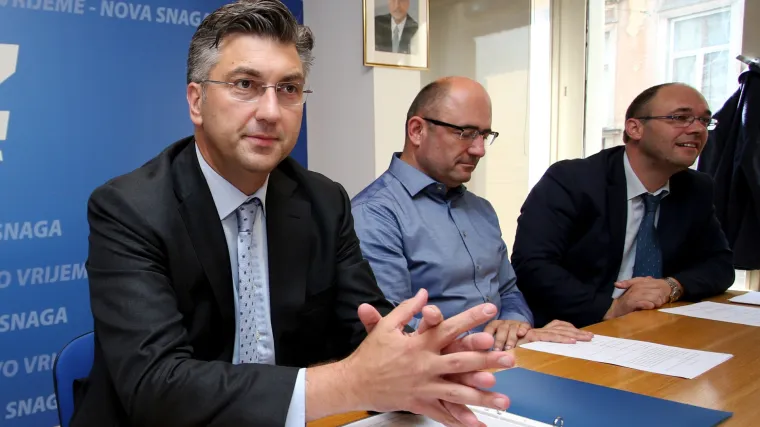 Plenković: 'Razgovarat ćemo i s Mostom, ali mjesto premijera rezervirano je za mene'