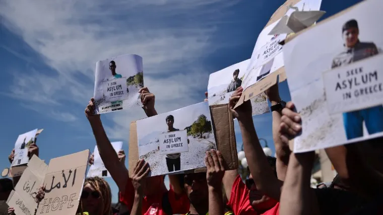 Beč predlaže mini-summit o migrantskoj krizi, dolaze Merkel i Cipras