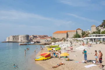 Hrvatska postsezona iz bajke: pune plaže, izvansezonske cijene i ljetne temperature