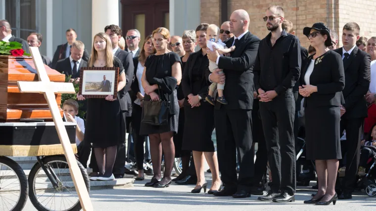 Na Mirogoju održan posljednji ispraćaj Jure Radića: na pogreb došao cijeli bivši i sadašnji vrh HDZ-a