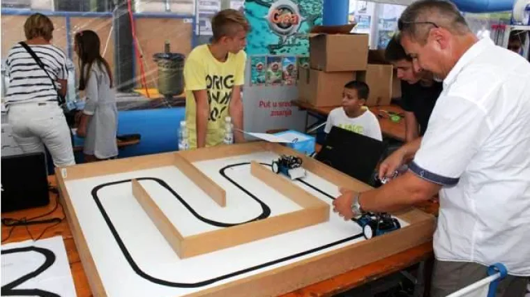 Festival tehničke kulture na Korzu: Riječane odu&scaron;evila robotrka na prstenac!