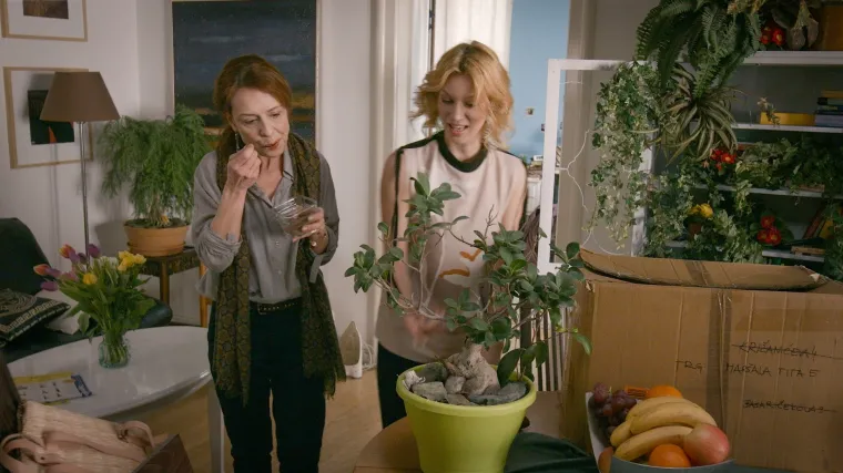 Pilot domaće serije o običnoj građanskoj obitelji u režiji Sare Hribar (Areta)